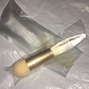 Elizabeth Arden Makeup Blender